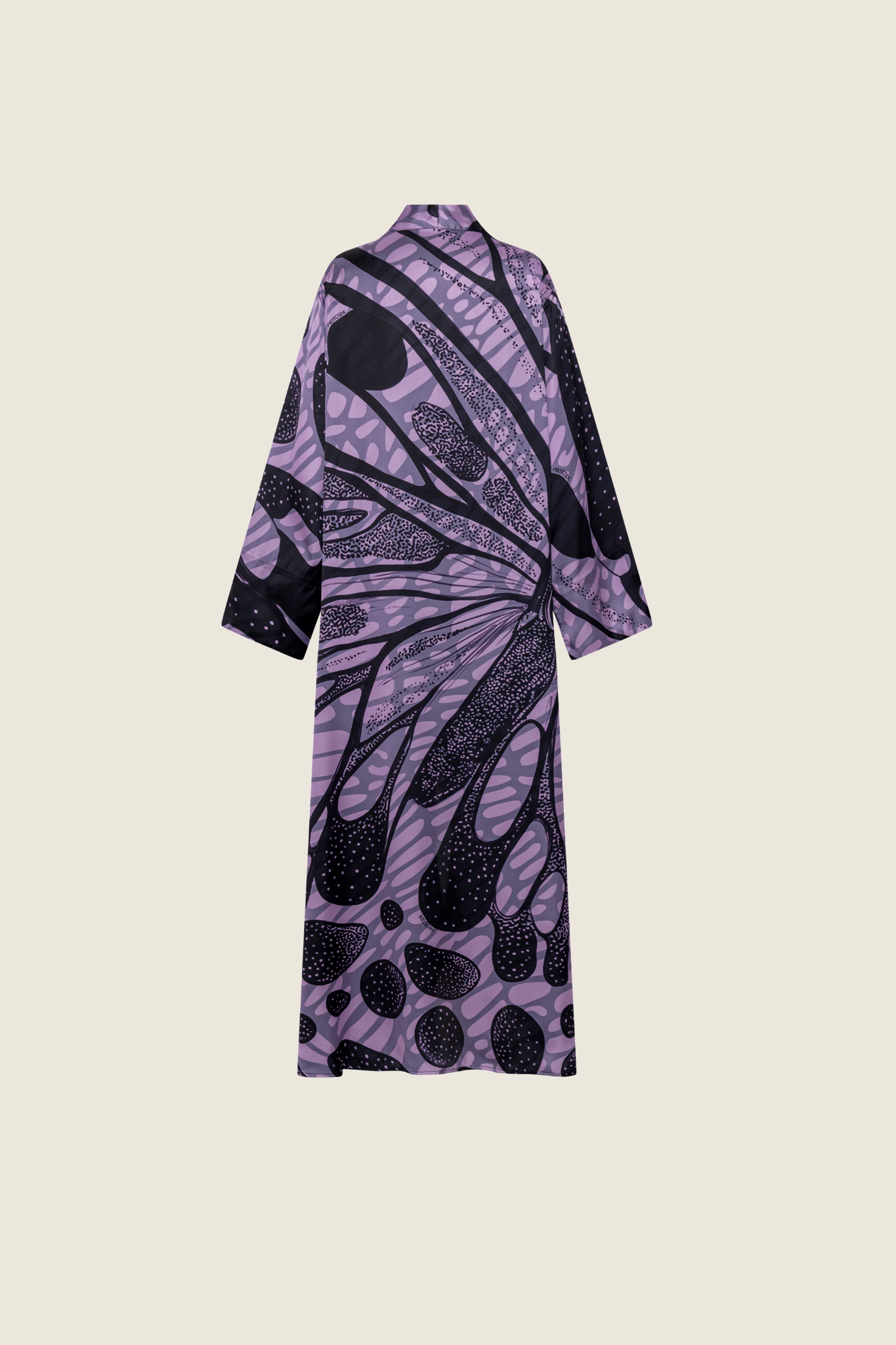 The Reversible Abaya in Metamorphosis