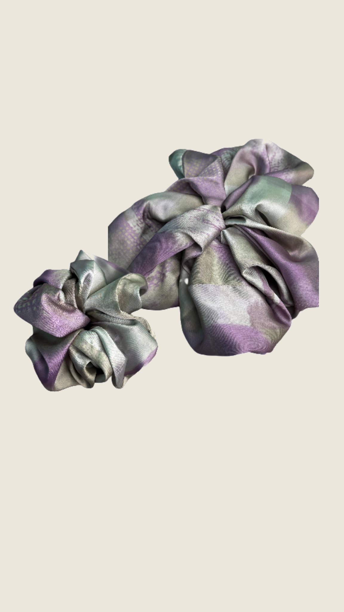 The Scrunchie in Checkered Orchid