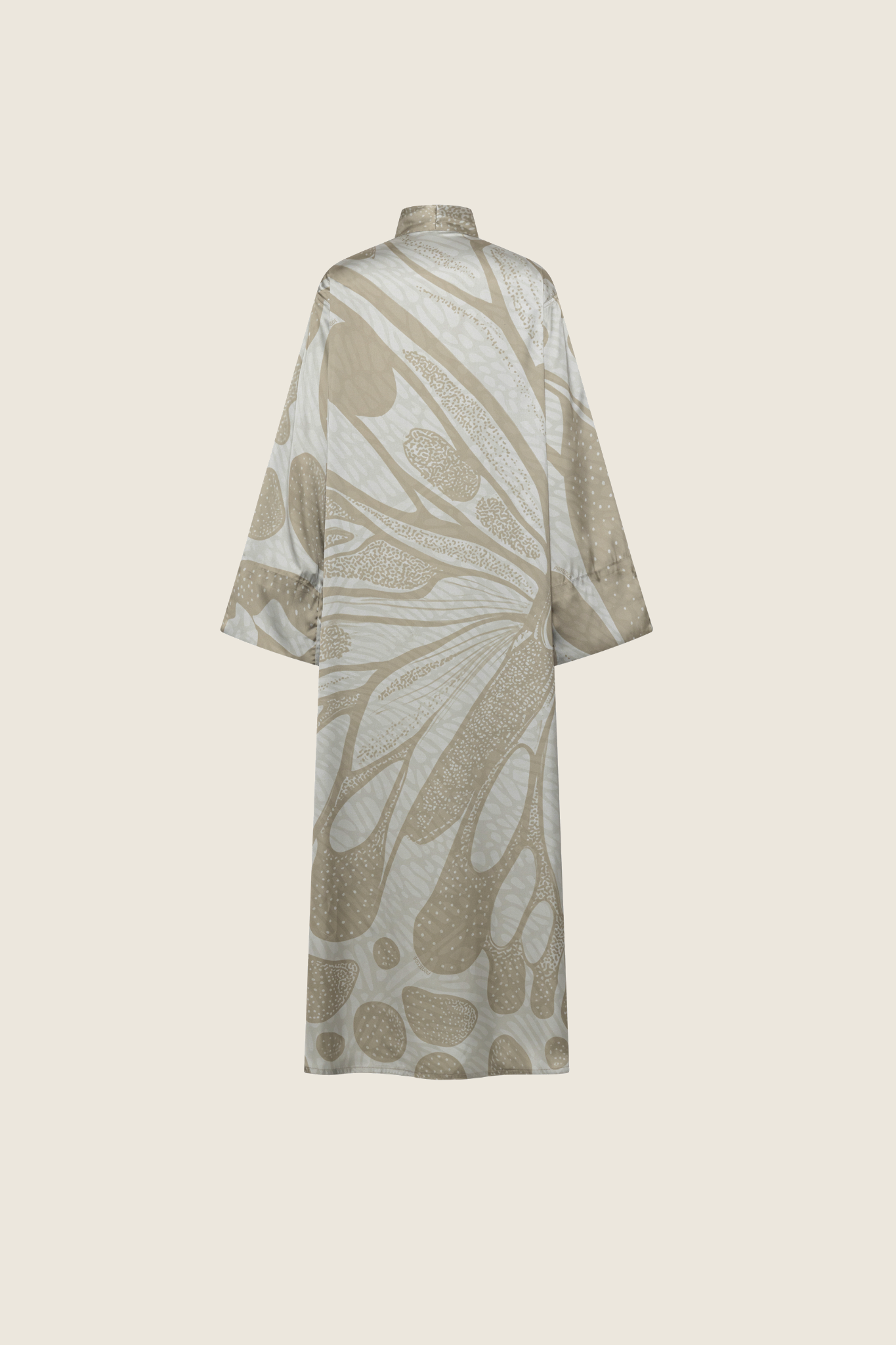 The Reversible Abaya in Metamorphosis