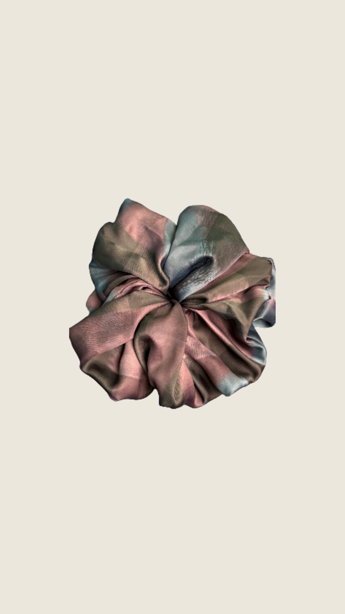 The Scrunchie in Checkered Orchid