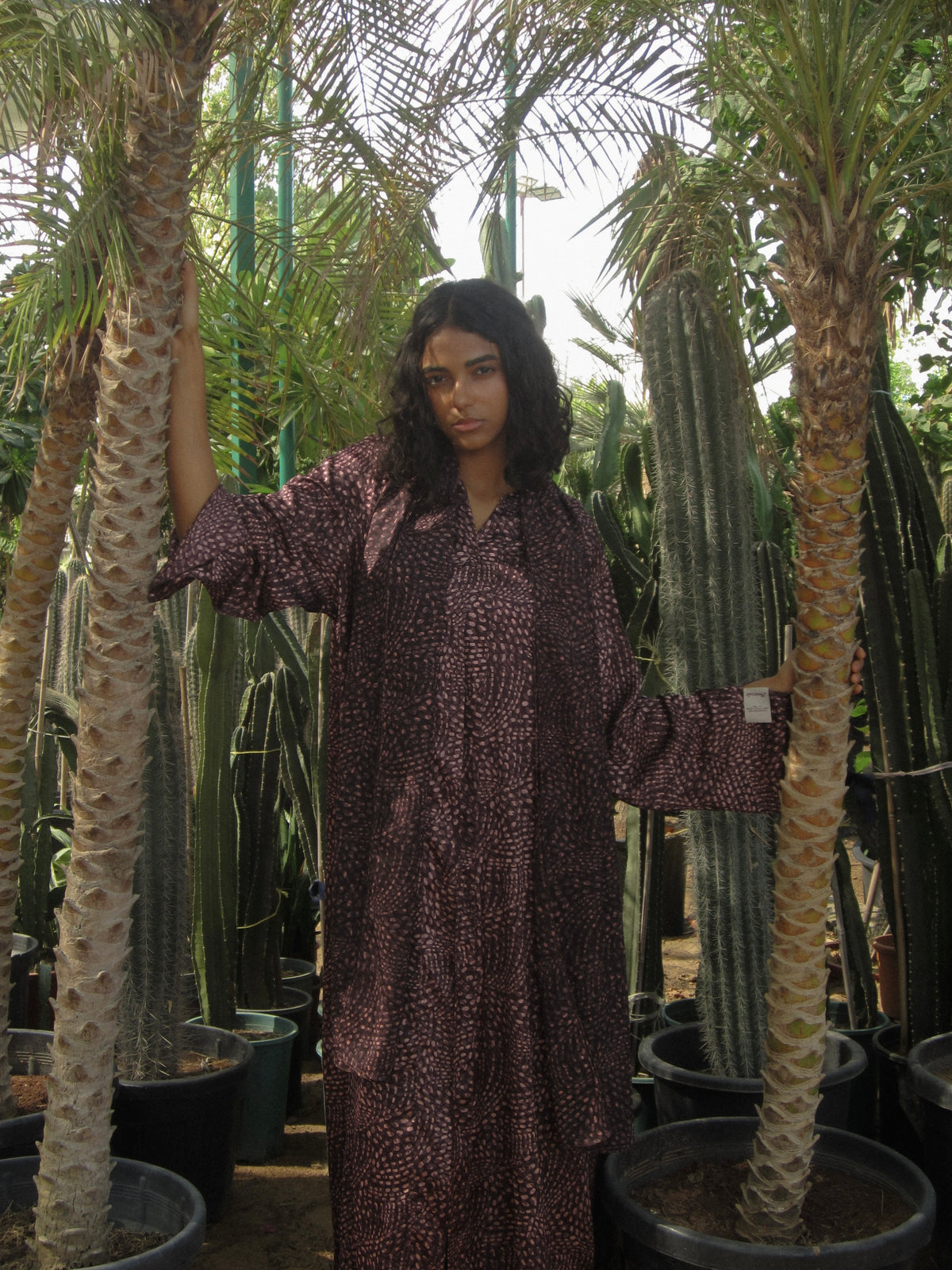 The Abaya in Iconic Dots